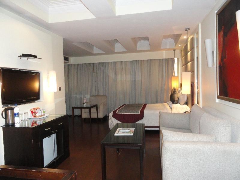 Western Court Chandigarh Exterior photo