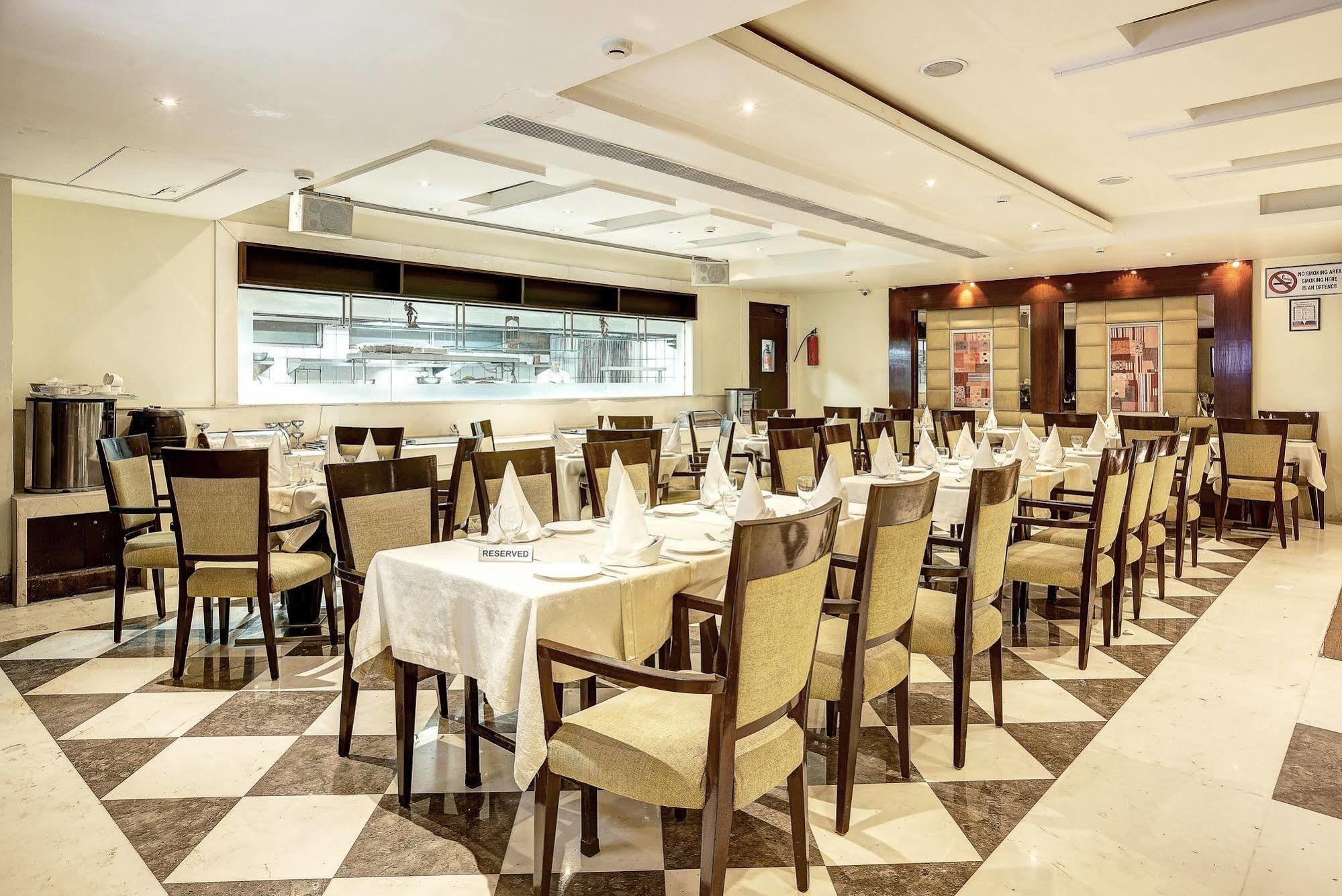 Western Court Chandigarh Exterior photo