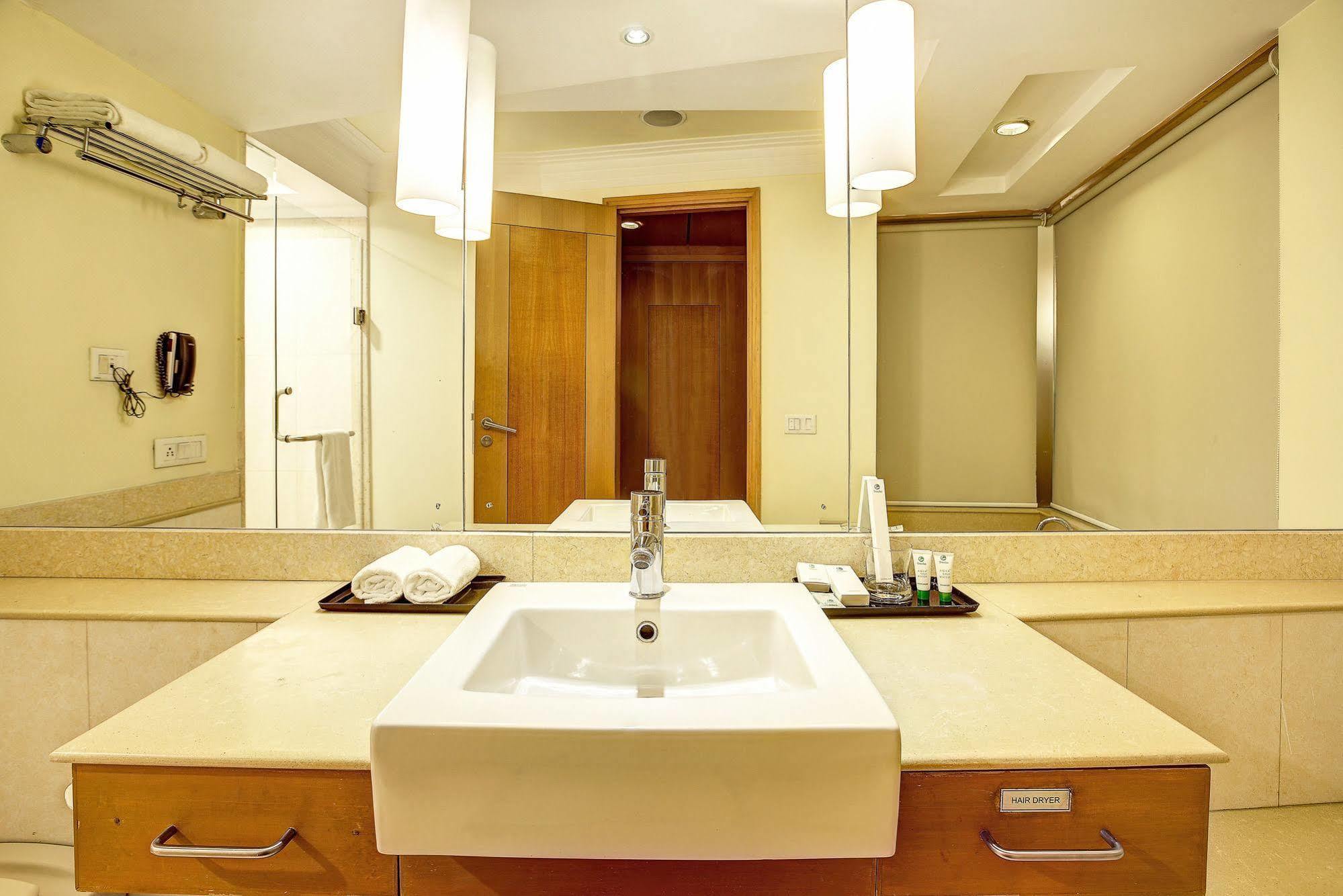 Western Court Chandigarh Exterior photo